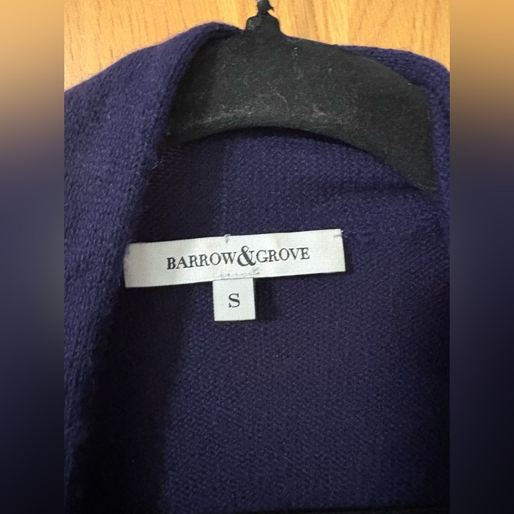 Barrow & Grove Chic Navy and Cream color block Women's cashmere Cardigan S - Picture 2 of 9